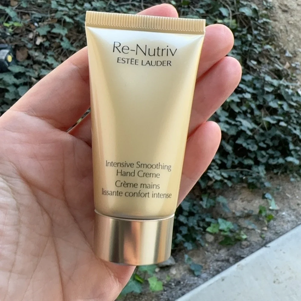 Brand New/ Estee Lauder Re-Nutriv Intensive Smoothing Hand Creme Size 1 oz